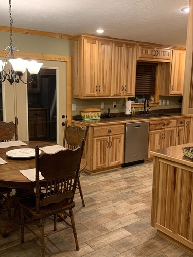 Buffalo River Getaway! Cozy home outside of Jasper. Floating and hiking near by!