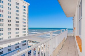 Property grounds - Ocean Side View-HeatedPool-Opus #802 (Daytona Beach Shores)