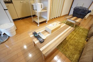 Apartment | Living area | Flat-screen TV - Apartment Soleil MAR0003E (Osaka)