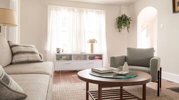 Smart TV, videojuegos, reproductor de DVD y libros