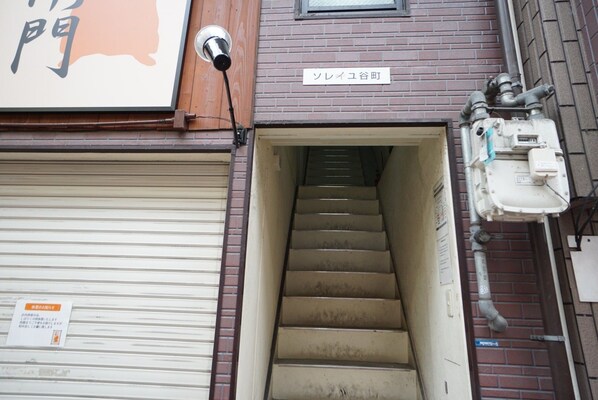 施設の正面