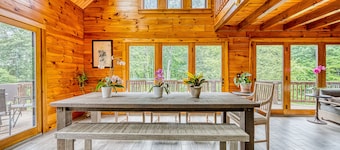 Luxurious & Enchanting Log House in Heart of Hudson Valley/Catskills, Upstate NY