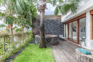 Deluxe Apartment | Terrace/patio - AB Villa & Apartments (Seminyak)