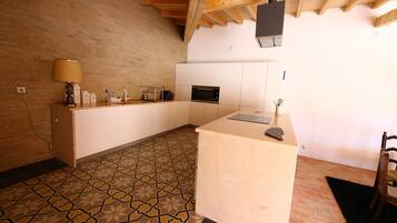 Refrigerador, microondas, horno y lavavajillas