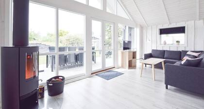 Beautiful home in Malling with WiFi