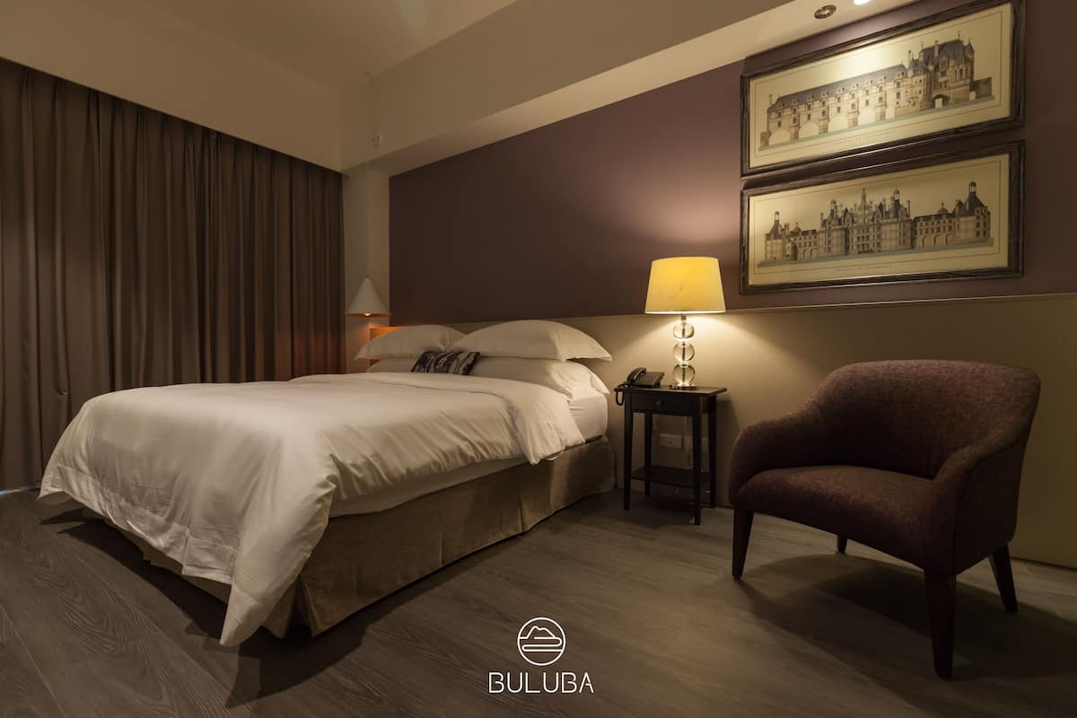 1 bedroom, free minibar, in-room safe, blackout curtains