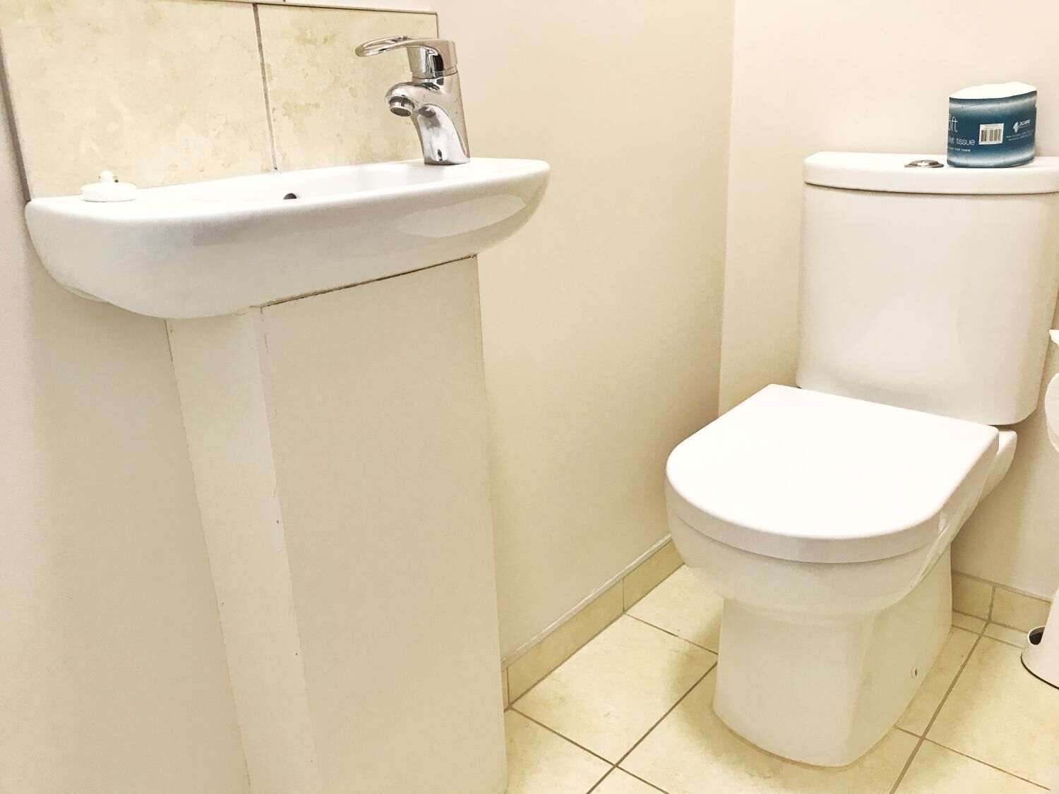 shower, free toiletries, hair dryer