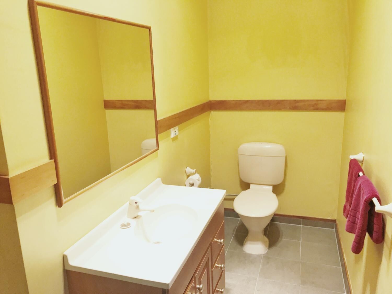 shower, free toiletries, hair dryer