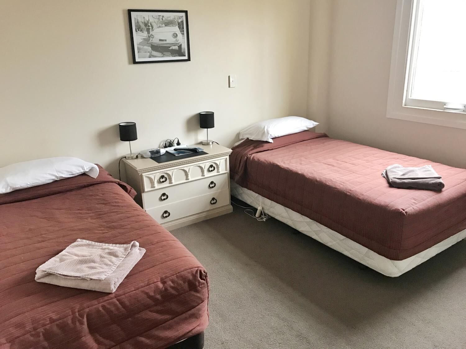 twin room ensuite | free wifi