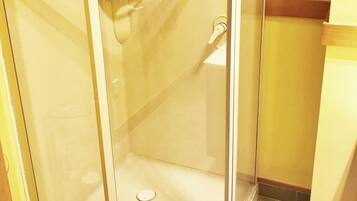 Shower, free toiletries, hair dryer