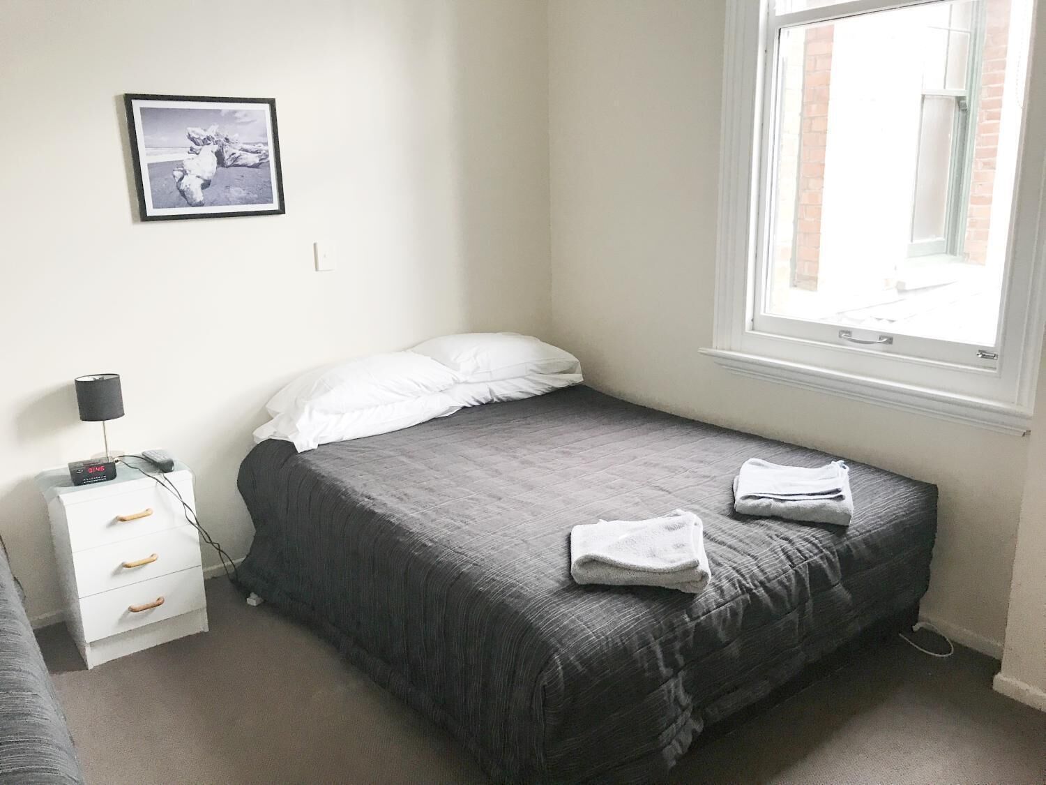 double/single room ensuite | free wifi