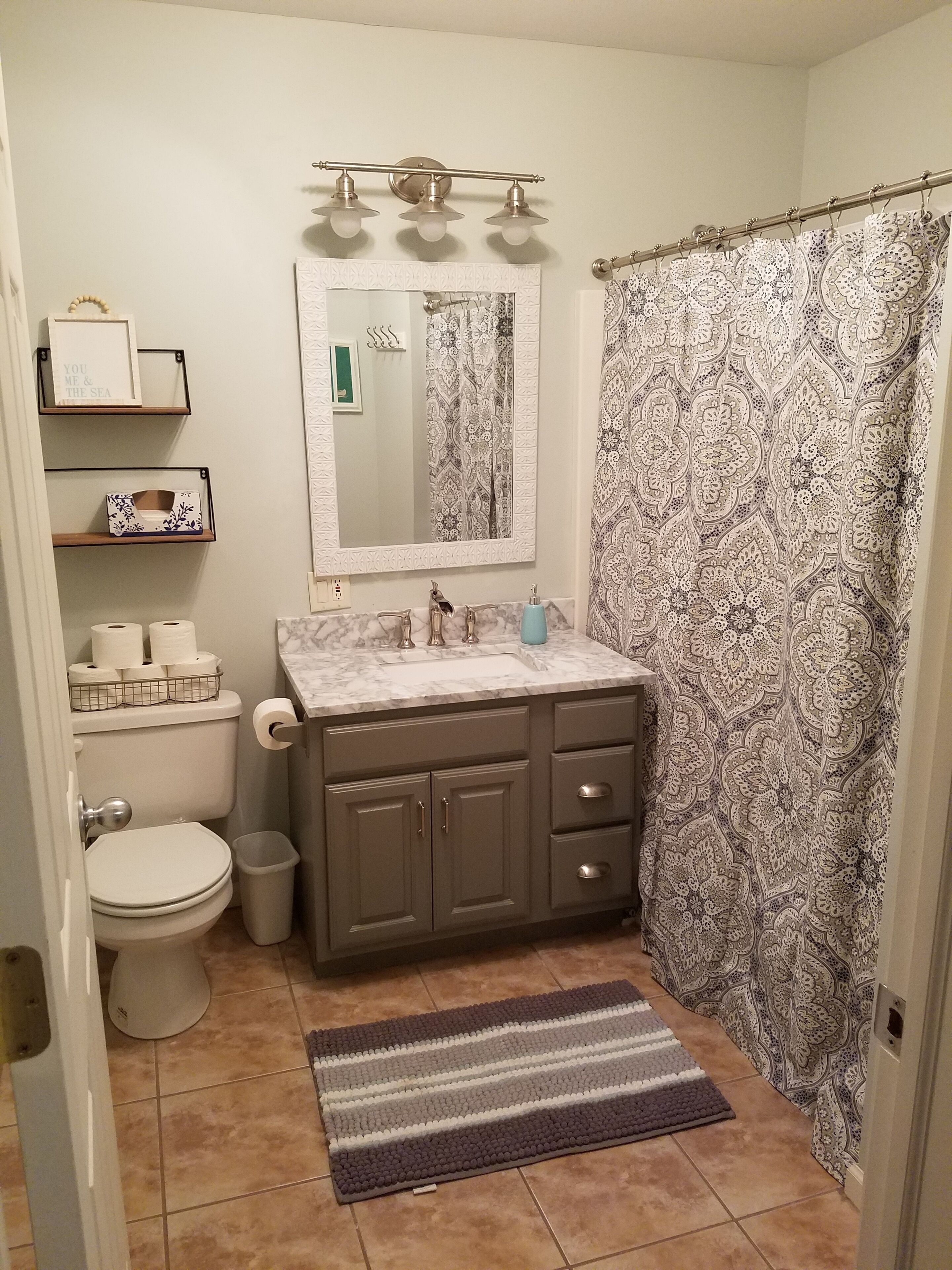 1 of 4 full bathrooms. This is the master bath, private to the master bedroom. 