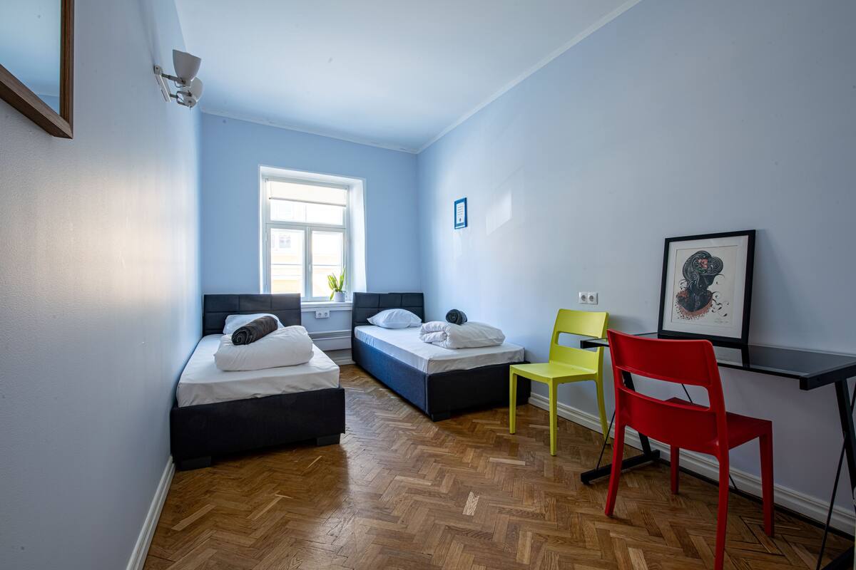 Quarto duplo standard, 2 camas de solteiro | 11 quartos, individualmente decorados, individualmente mobiliados