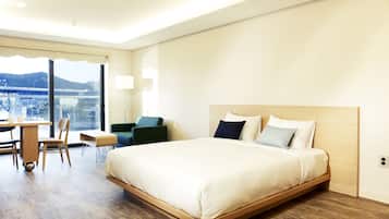 Deluxe Double Room, Ocean View | Iron/ironing board, free WiFi