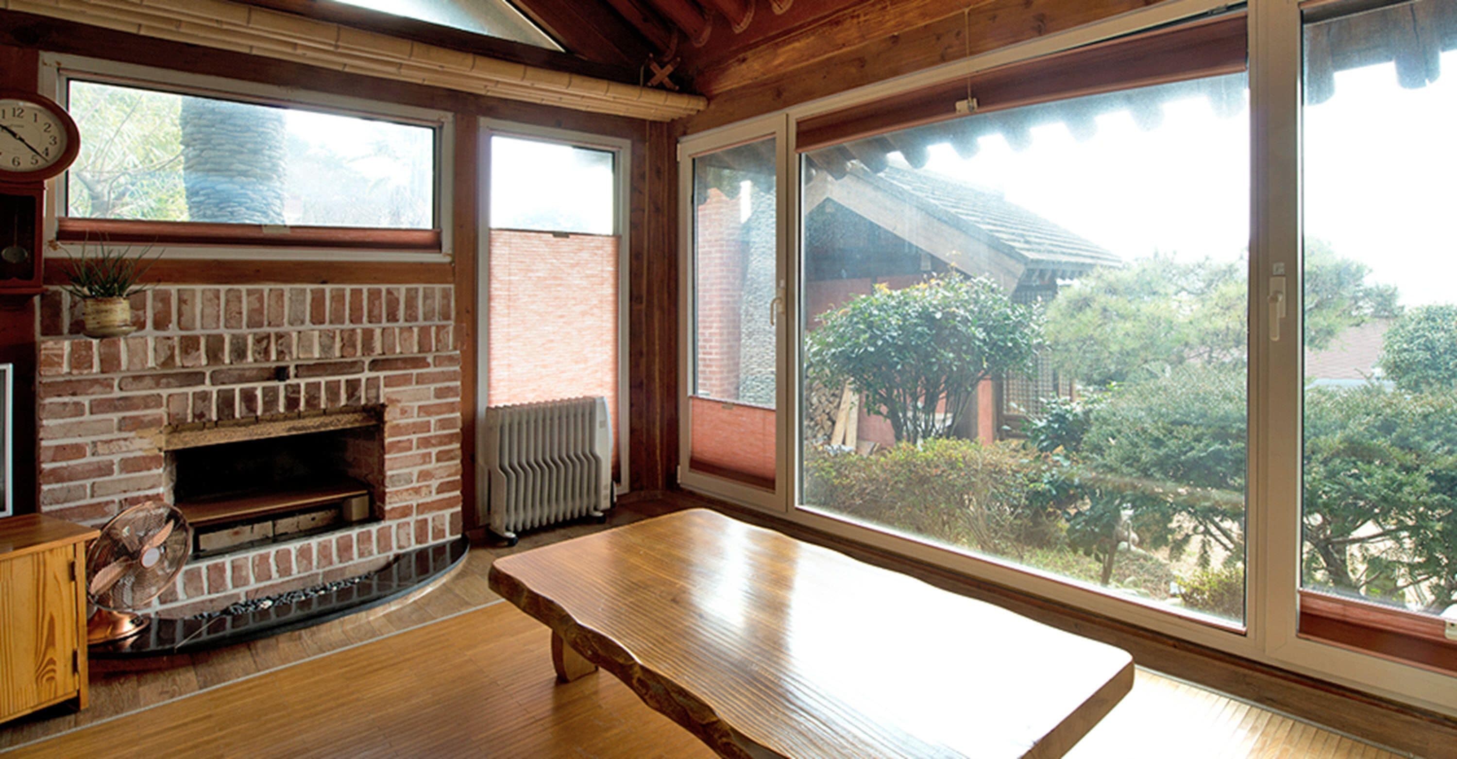 sodamheon | living area | flat-screen tv