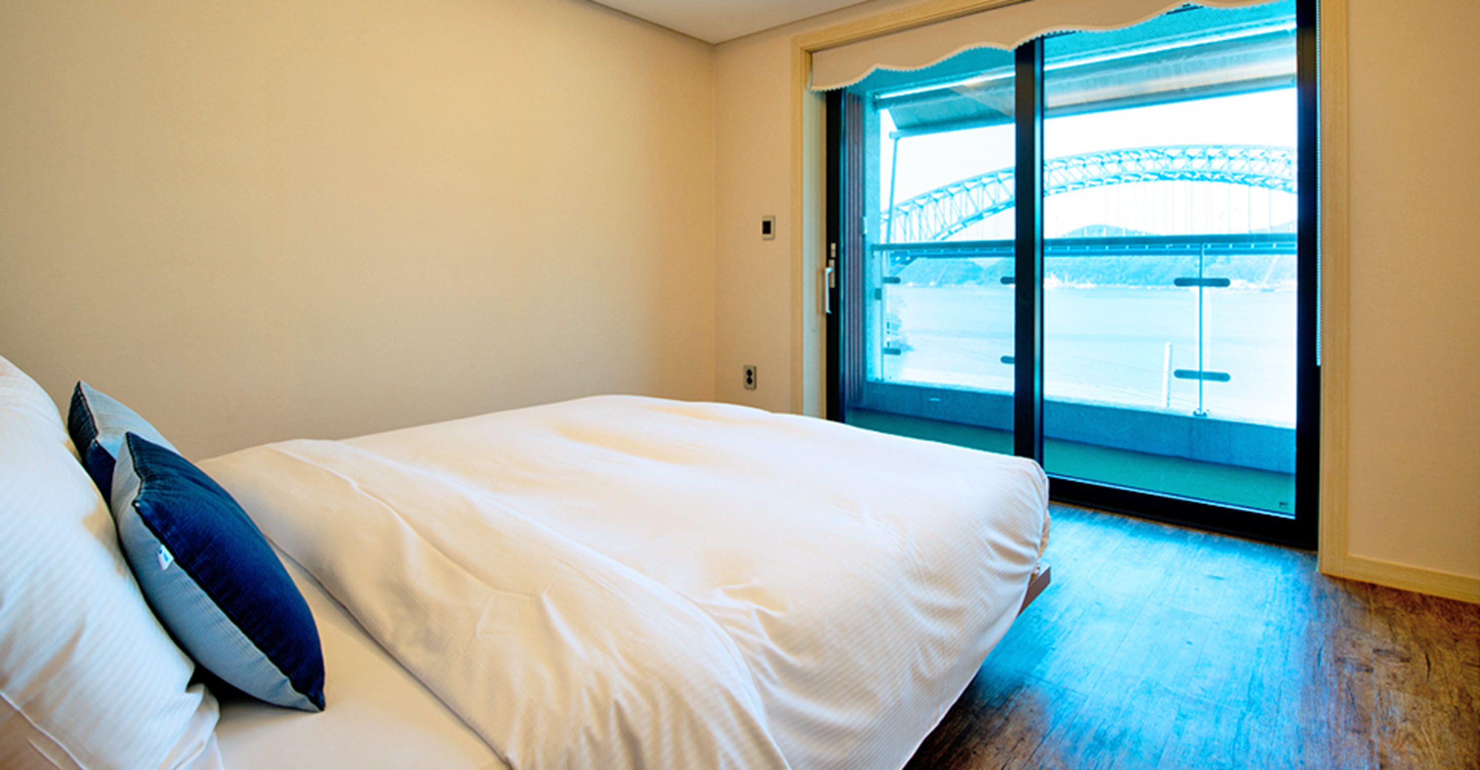 suite, ocean view | iron/ironing board, free wifi