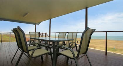 17 Sea Esplanade, Elliott Heads