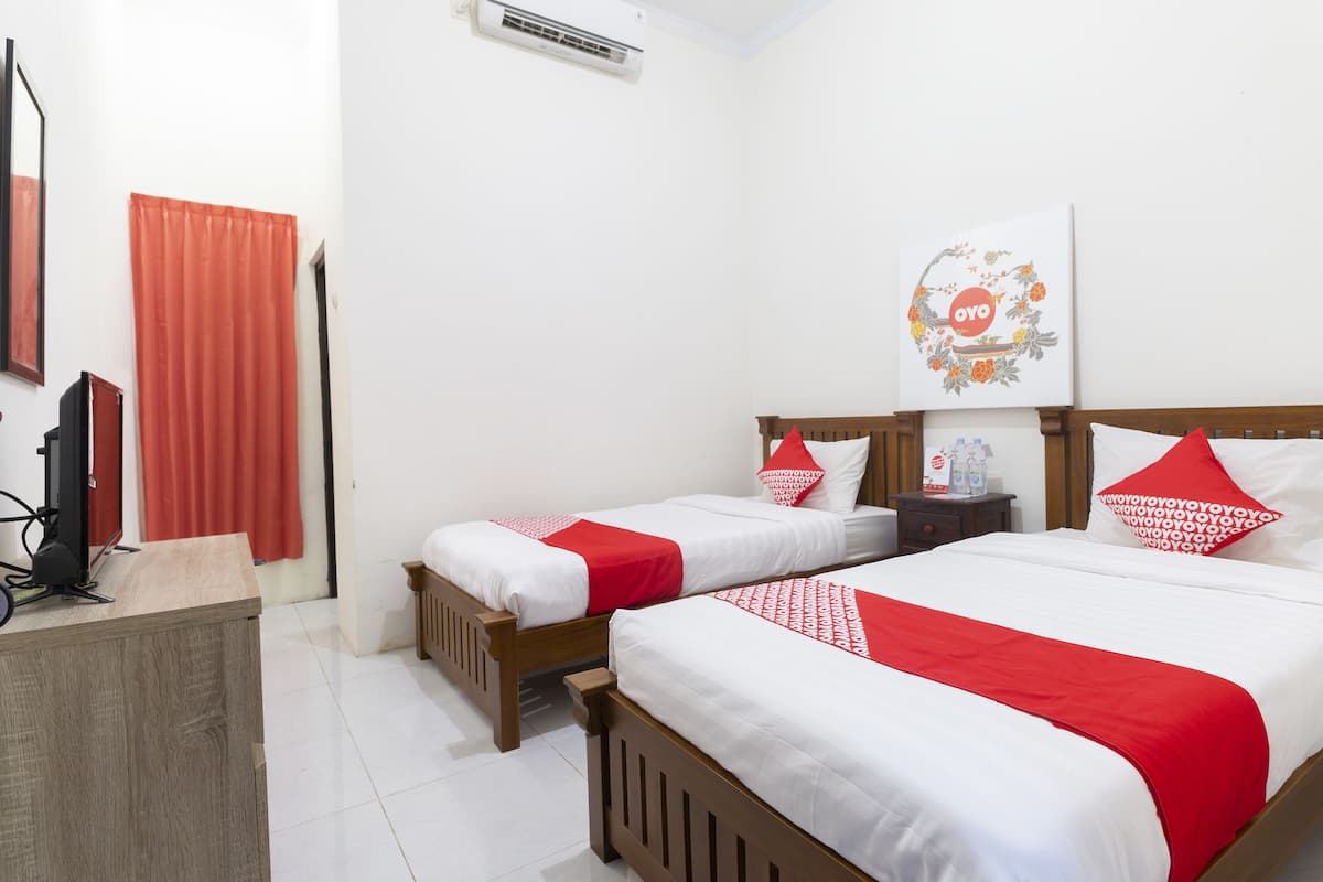 Standard Twin Room, 2 Twin Beds | Desk, free WiFi, bed sheets
