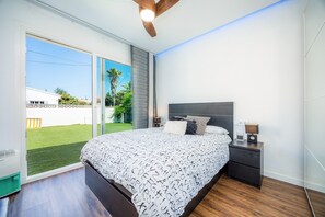 4 slaapkamers, een strijkplank/strijkijzer, gratis wifi, beddengoed