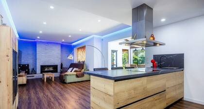 Villa 'Conchita' avec piscine privée, Wi-Fi et climatisation
