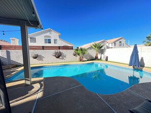 Pool - Las Vegas Home with Pool and optional pool heating (Las Vegas)