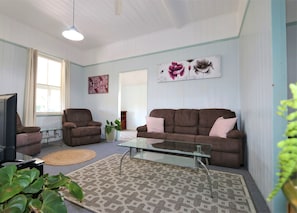 Apartment 1 | Living room | Flat-screen TV