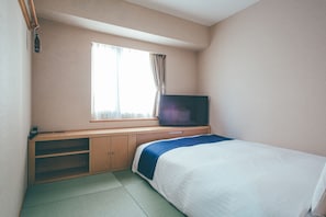 Desk, free WiFi, bed sheets - Hamilton Hotel Blue (Nagoya)