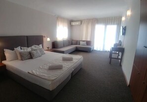 Minibar, desk, free WiFi, bed sheets - Hotel Muses (Sozopol)