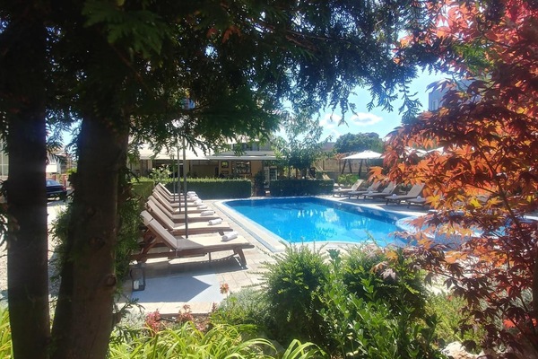 Seasonal outdoor pool