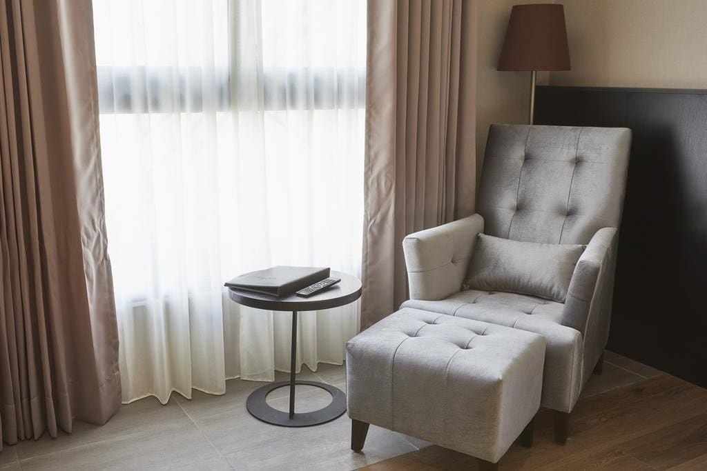 deluxe double room | premium bedding, down duvets, in-room safe, individually furnished