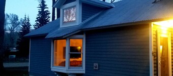 Gowdy Apartment. Fenced yard pet friendly , modern, clean. Gowdy Properties