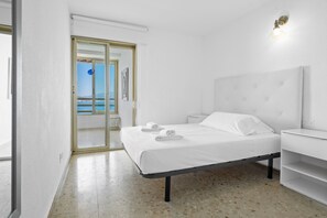 2 slaapkamers, een strijkplank/strijkijzer, gratis wifi, beddengoed