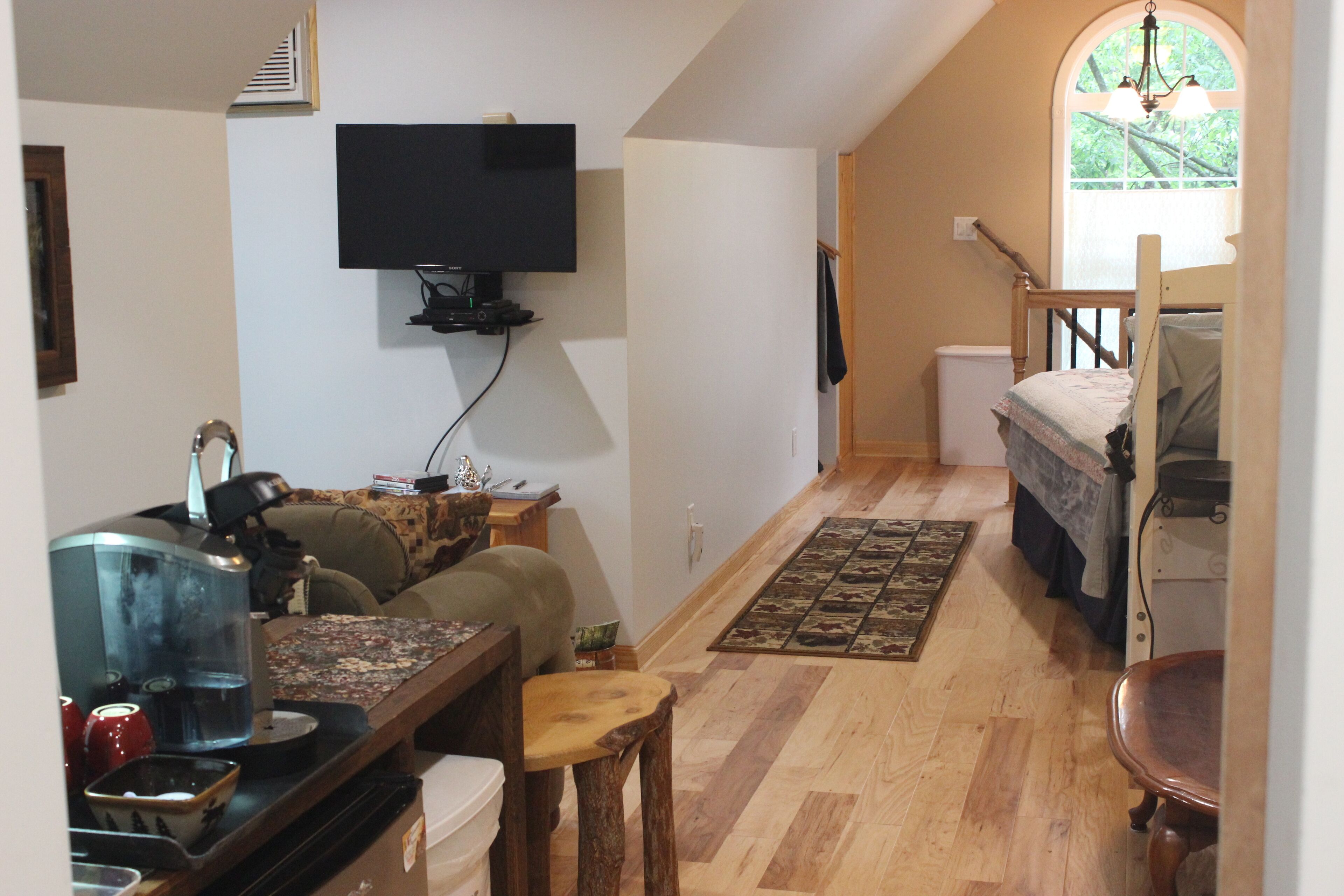 1 dormitorio, tabla de planchar con plancha, wifi y ropa de cama