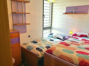 3 Schlafzimmer, Schreibtisch, Bügeleisen/Bügelbrett, kostenloses WLAN