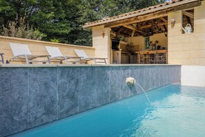 Piscine extérieure, piscine chauffée