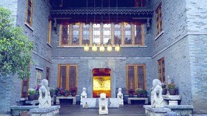 Property entrance - Songtsam Linka Lijiang (Lijiang)