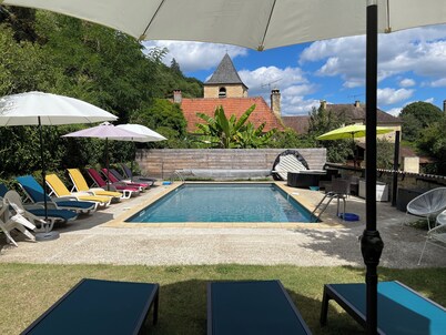 Gite 8p Lascaux, 3*, heated pool, Spa, playground, wifi, ok dog & cat