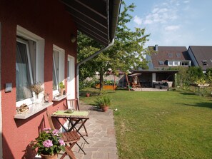 Apartment, Garden View (rot) | Garden view - Bed Taste (Düsseldorf)