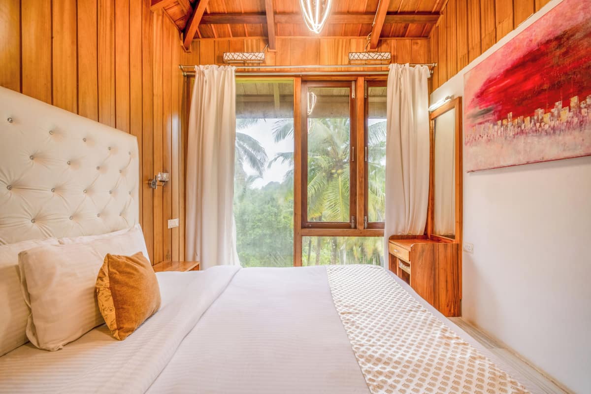 Quarto superior | Cofres nos quartos, Wi-Fi de cortesia