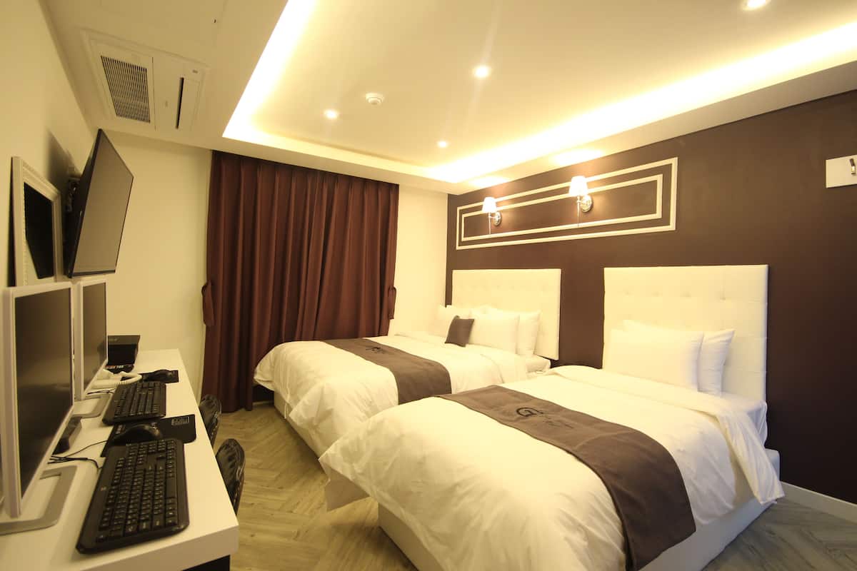 VIP Twin Room | Free WiFi