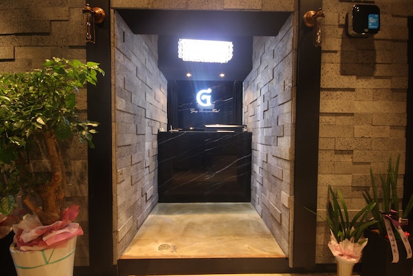 Reception - Gray Hotel (Busan)