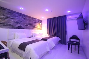 Standard Twin Room | Free WiFi - Gray Hotel (Busan)