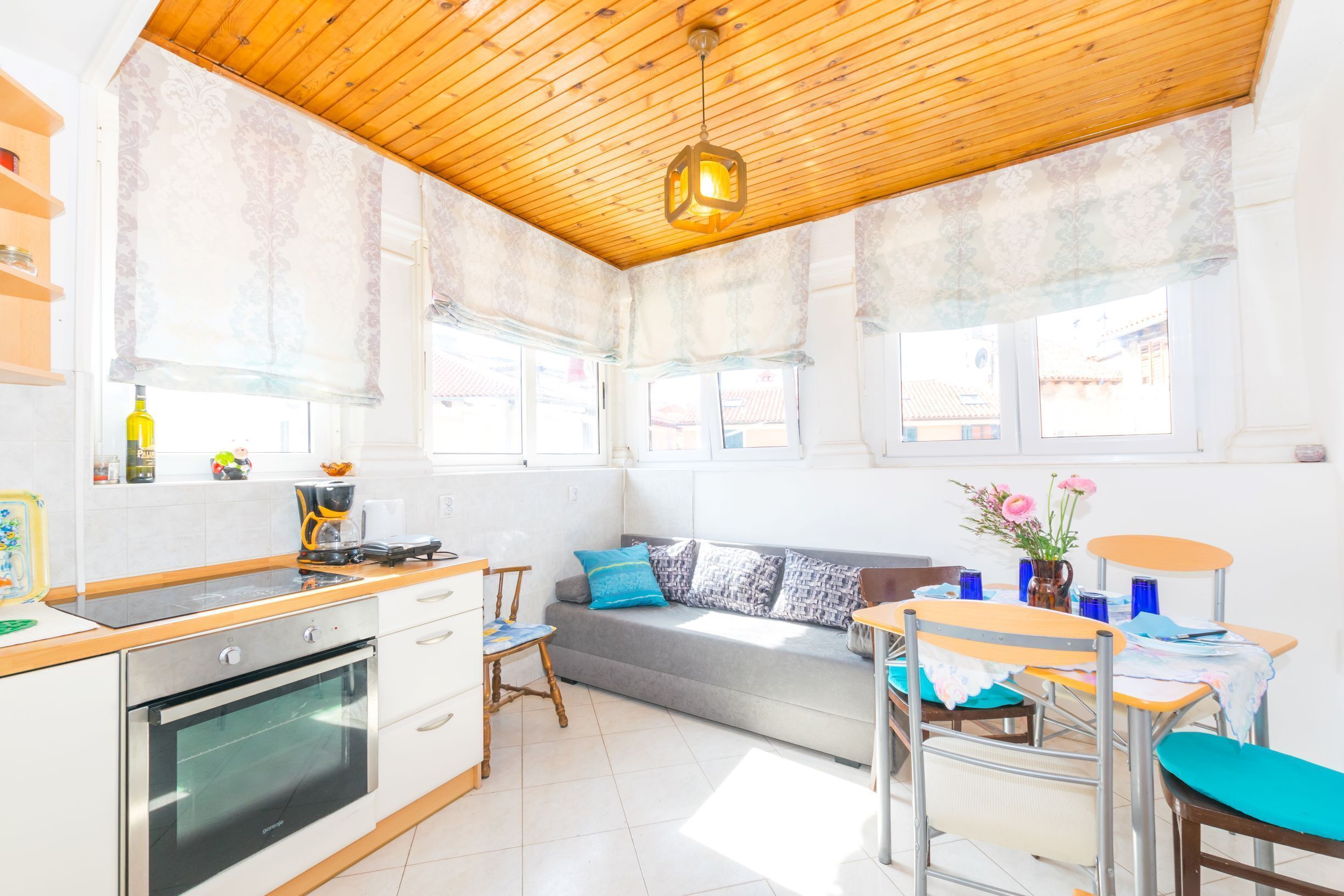 Apartment, 2 Bedrooms (B5) | Living area