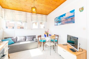 Apartment, 2 Bedrooms (B5) | Living area | Flat-screen TV - Beautiful Rustical Apartment in Rovinj (Rovinj)
