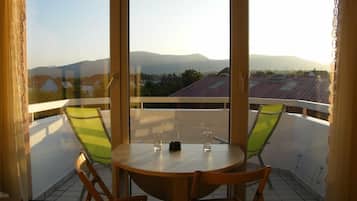 Studio, 1 Double Bed | Terrace/patio