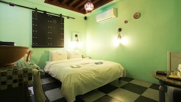 Premium Room, Non Smoking, Bathtub | Desk, blackout drapes, WiFi (free), bed sheets