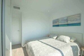 2 bedrooms, iron/ironing board, travel cot, WiFi