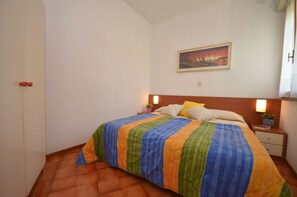 Departamento estándar, 3 habitaciones, Terraza | Caja de seguridad en la habitación y cunas 