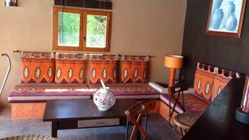 Televisie en een open haard