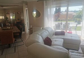 Téléviseur, foyer